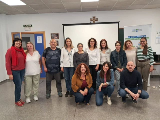 ¡Qué bien se está cuando se está bien 😍!
Ha sido todo un placer poder pasar la mañana charlando con el equipo de #accioncontraelhambre de #molinadesegura y reflexionar sobre cómo la comunicación no verbal influye en una entrevista de trabajo. 
¿Sabes cuáles son los tres aspectos que más tienes que cuidar? 👀

#comunicacion #empleabilidad